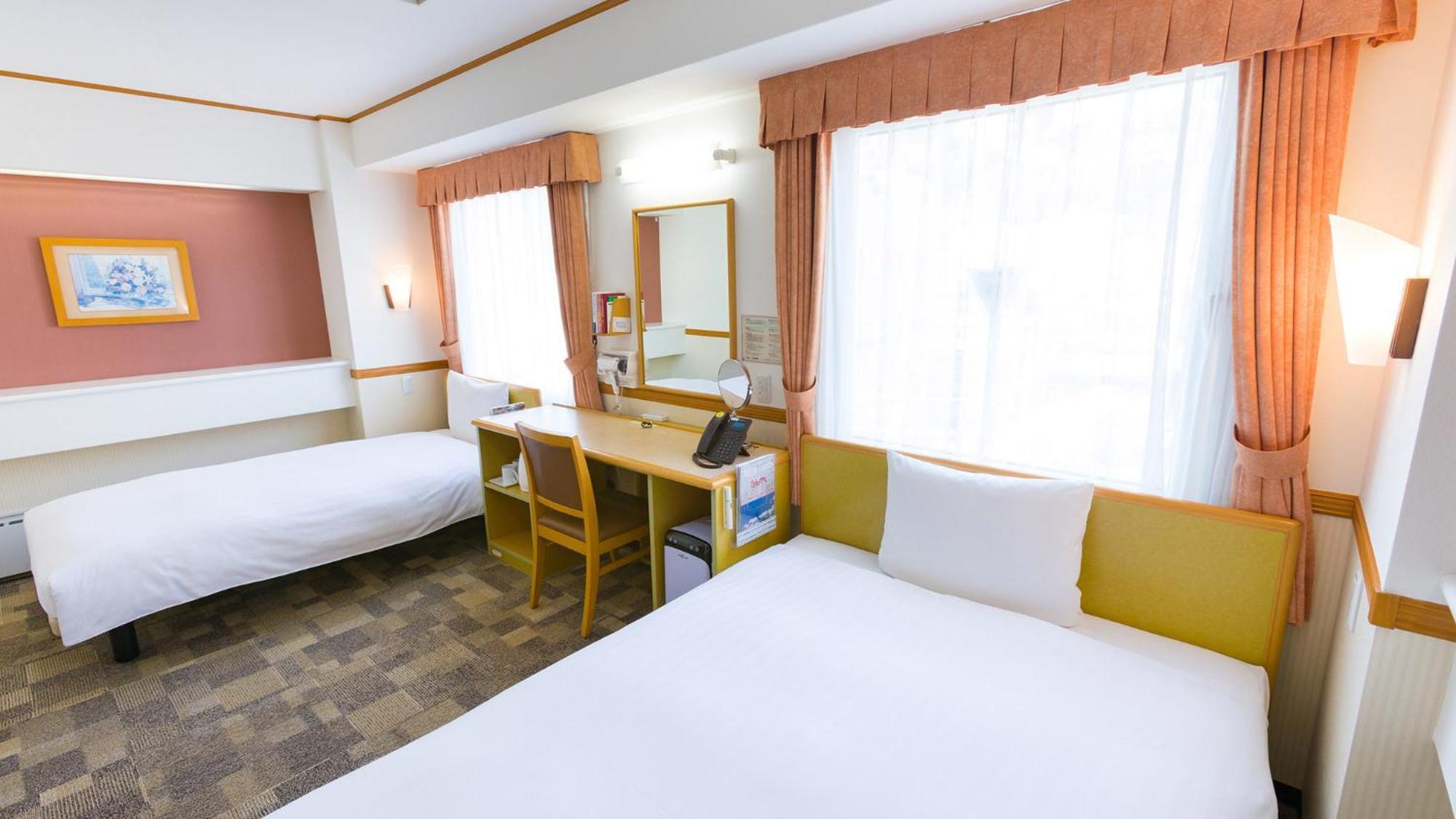 Toyoko Inn Yonezawa Ekimae Exterior photo