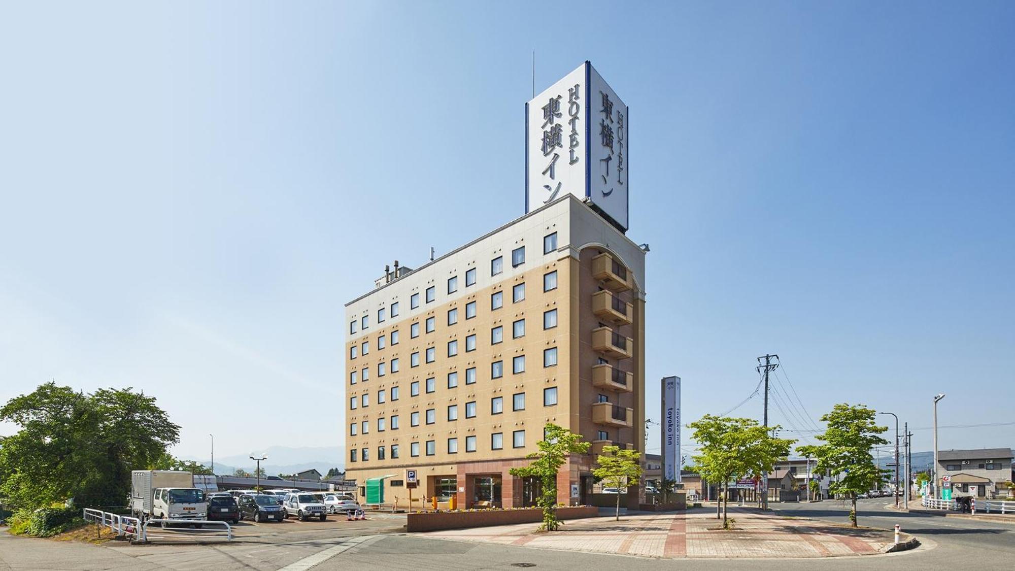 Toyoko Inn Yonezawa Ekimae Exterior photo